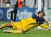 开云体育官网-字母哥狂轰40+15统治禁区，马刺团队篮球力克76人晋级