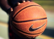 开云在线直播-赛道与球场，当F1争冠焦点遇上雷霆封锁雄鹿