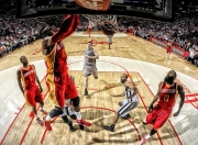 开云足球直播-基耶萨闪电破局，欧冠半决赛之夜悬念提前终结