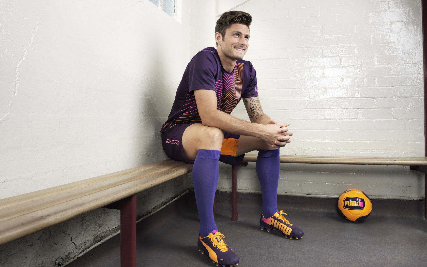 赛道之外，非洲之巅，从F1年度争冠焦点战到马里斩落几内亚的竞技启示